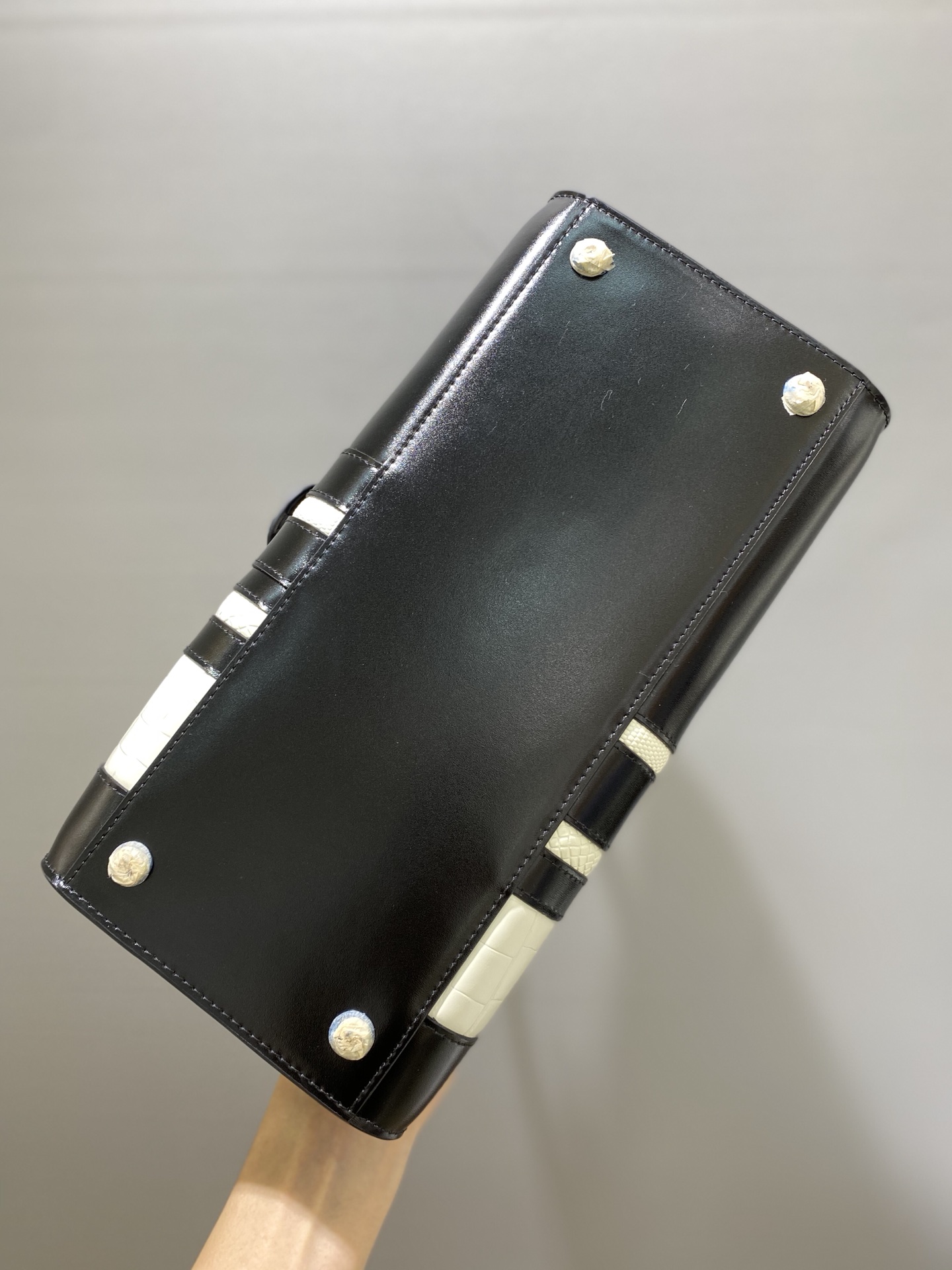 델보 브리앙 박스백 미듐